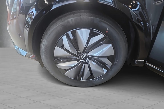 Nissan Ariya 26 of 27