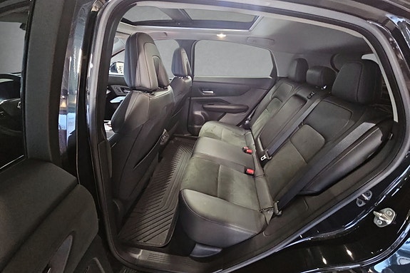 Nissan Ariya 12 of 27