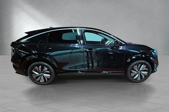Nissan Ariya 4 of 27