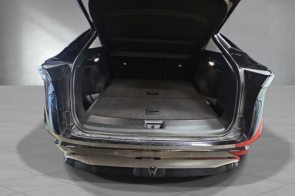 Nissan Ariya 8 of 27