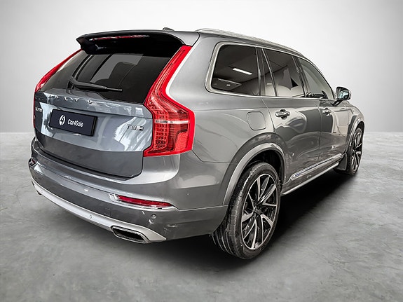 Volvo XC90 5 of 30