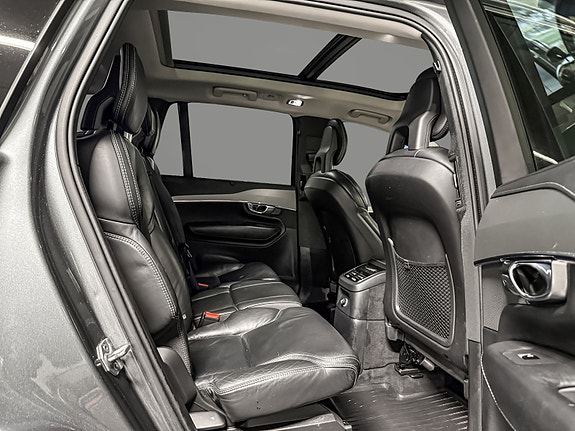 Volvo XC90 21 of 30