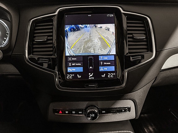 Volvo XC90 14 of 30