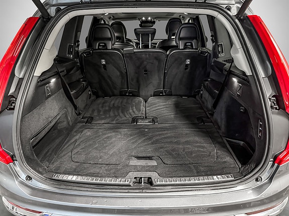 Volvo XC90 25 of 30