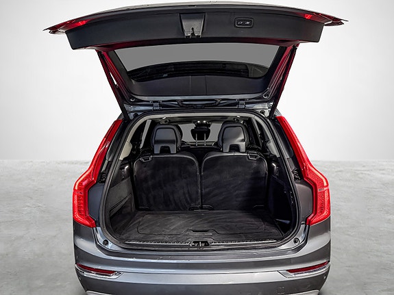Volvo XC90 23 of 30