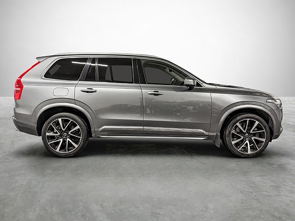 Volvo XC90 6 of 30