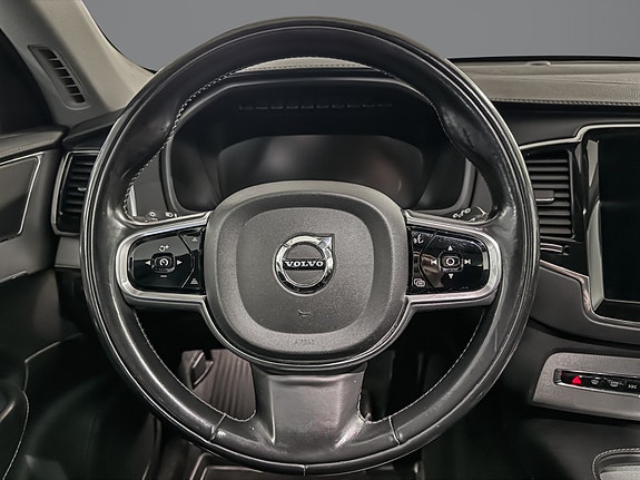 Volvo XC90 12 of 30