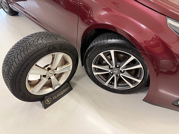 Toyota Avensis 29 of 29