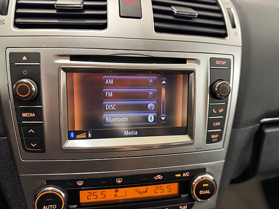 Toyota Avensis 24 of 29