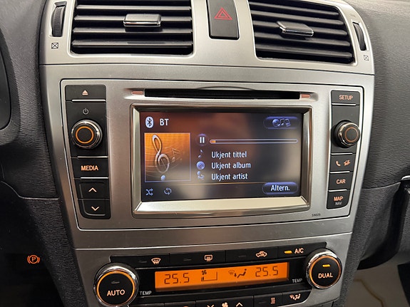 Toyota Avensis 27 of 29