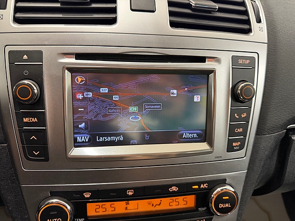Toyota Avensis 25 of 29