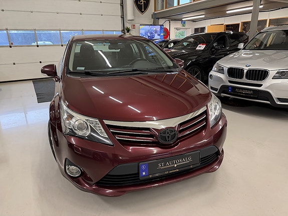 Toyota Avensis 3 of 29