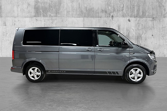Volkswagen Caravelle 5 of 23