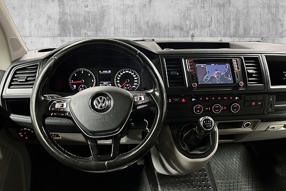 Volkswagen Caravelle 14 of 23