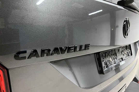Volkswagen Caravelle 8 of 23