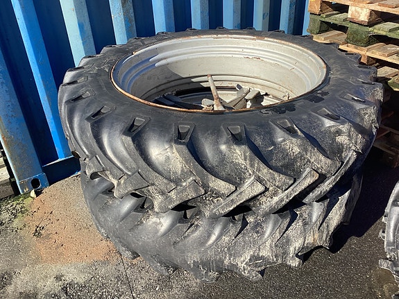Massey Ferguson MF 5713 S 14 of 18