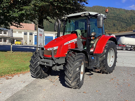Massey Ferguson MF 5713 S 3 of 18