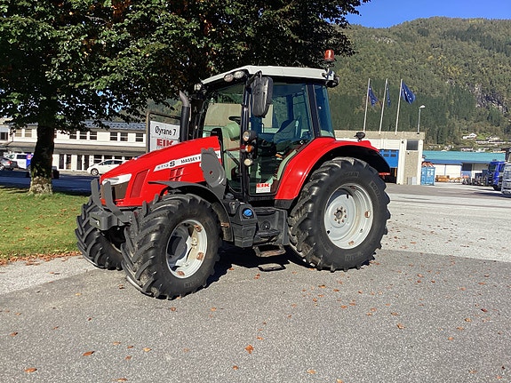 Massey Ferguson MF 5713 S 2 of 18