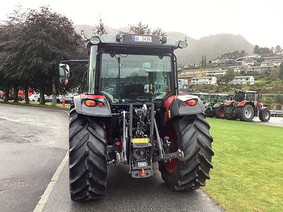 Massey Ferguson MF 4710M 2 of 12