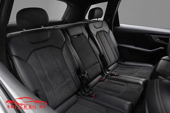 Audi Q7 30 of 30