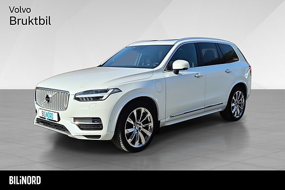 Volvo XC90 3 of 18