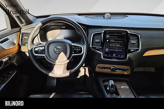 Volvo XC90 12 of 18