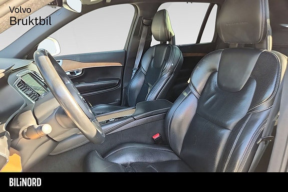 Volvo XC90 10 of 18