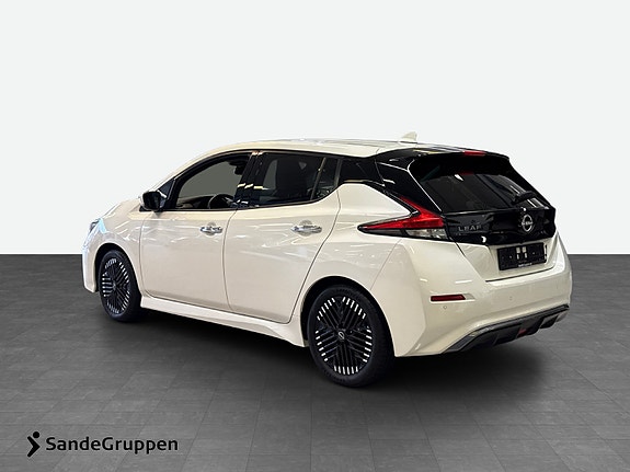 Nissan Leaf 3 of 15
