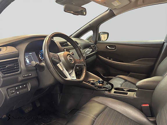 Nissan Leaf 11 of 15