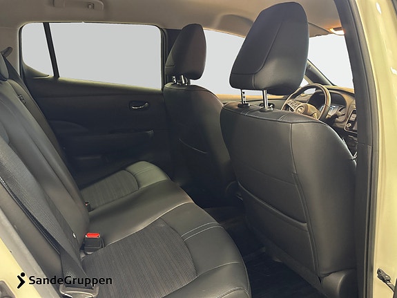 Nissan Leaf 15 of 15