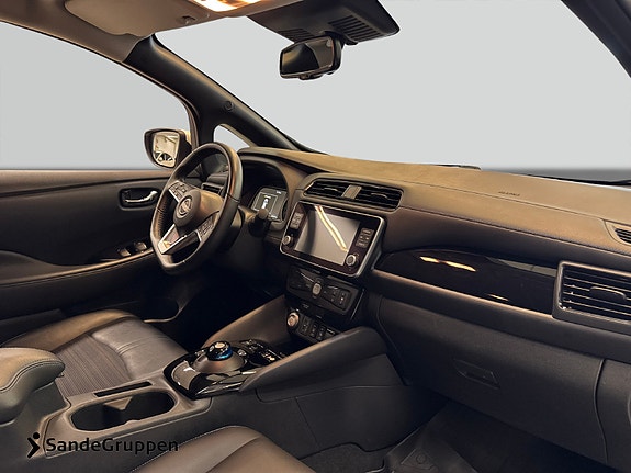Nissan Leaf 10 of 15