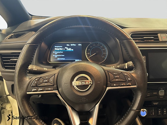 Nissan Leaf 12 of 15