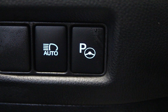 Toyota C-HR 25 of 30