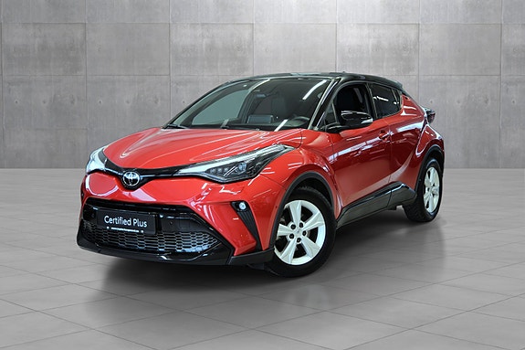 Toyota C-HR 2 of 30