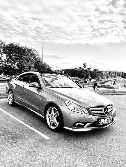 Mercedes-Benz E220 4 of 17