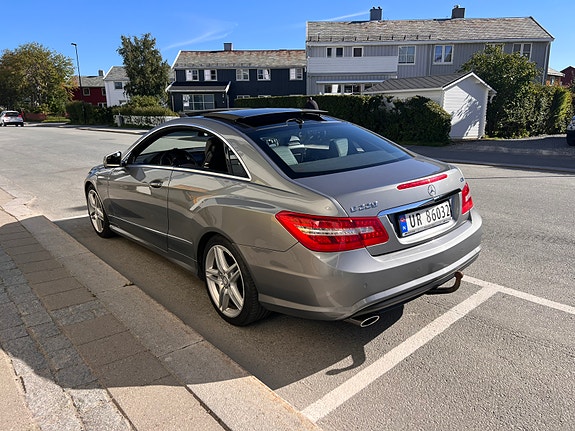 Mercedes-Benz E220 6 of 17