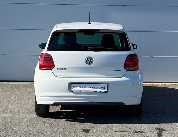 Volkswagen Polo 10 of 29