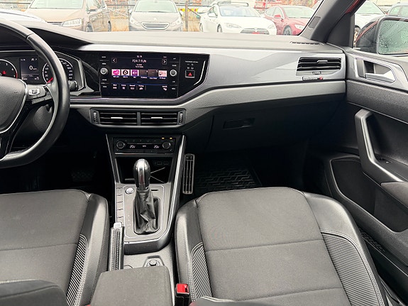 Volkswagen Polo 16 of 30