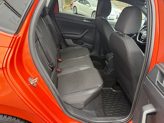 Volkswagen Polo 24 of 30