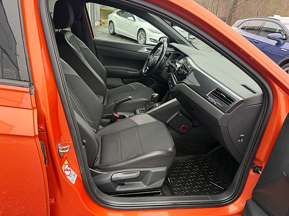 Volkswagen Polo 22 of 30