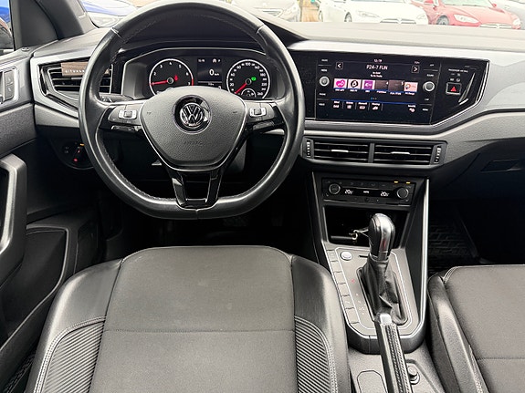 Volkswagen Polo 15 of 30
