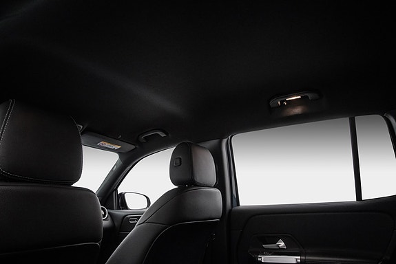 Mercedes-Benz GLB220 d 15 of 28