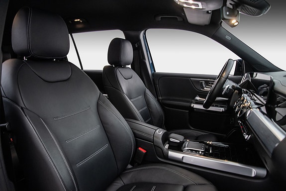 Mercedes-Benz GLB220 d 17 of 28