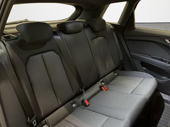 Audi Q4 e-tron 29 of 30