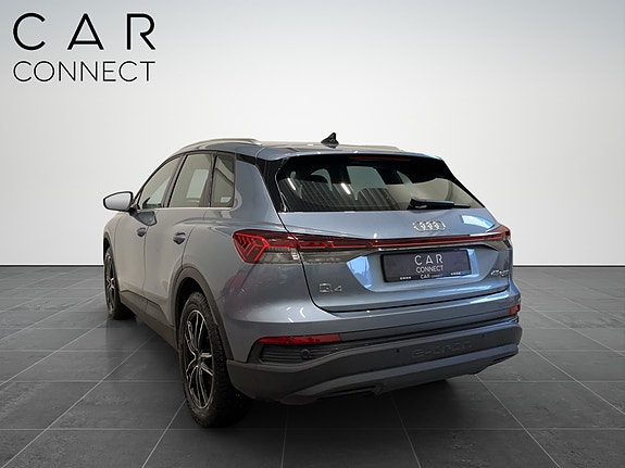 Audi Q4 e-tron 10 of 30