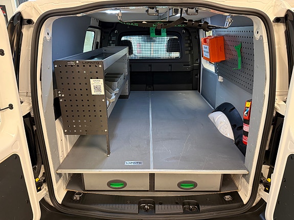Volkswagen Caddy Maxi 3 of 30