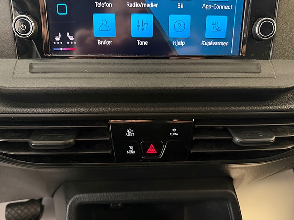 Volkswagen Caddy Maxi 18 of 30