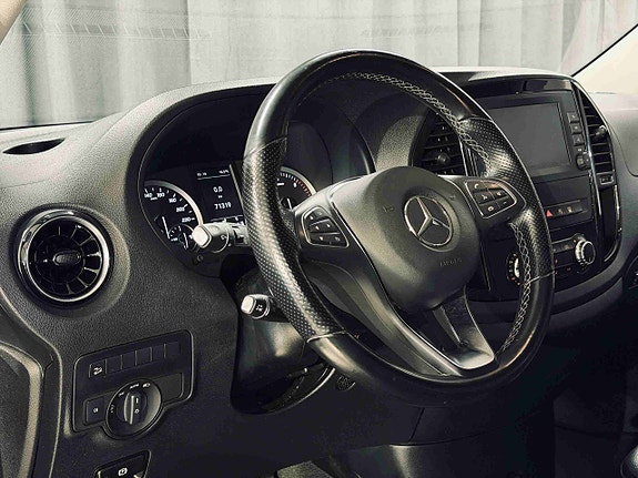 Mercedes-Benz Vito 119 23 of 26