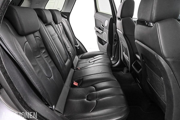 Land Rover Range Rover Evoque 28 of 30