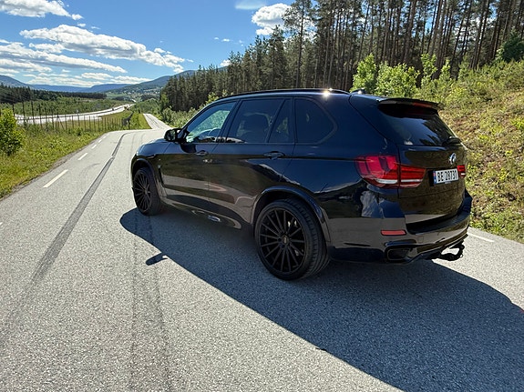 BMW X5 2 of 9